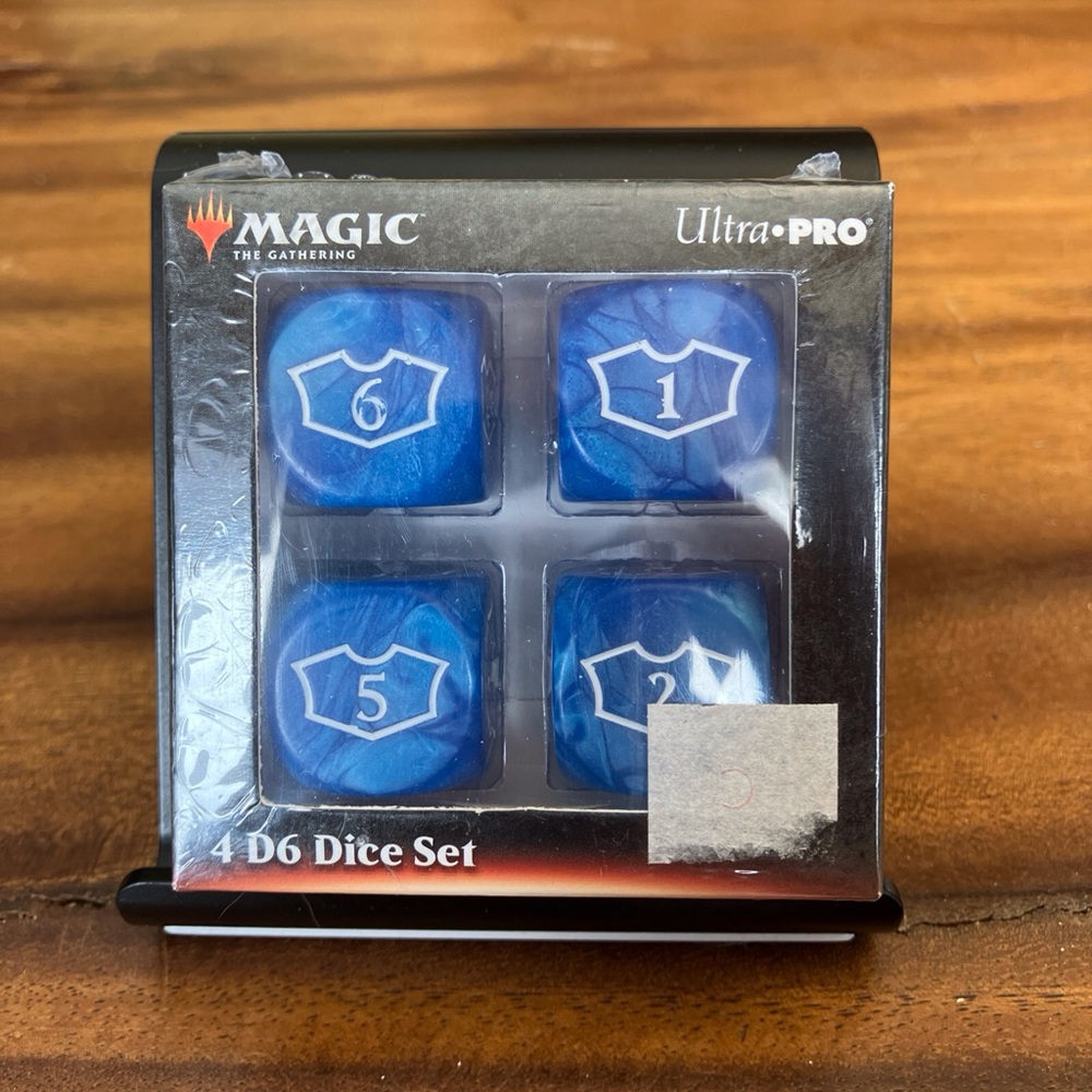 Magic: The Gathering Blue Dice Set